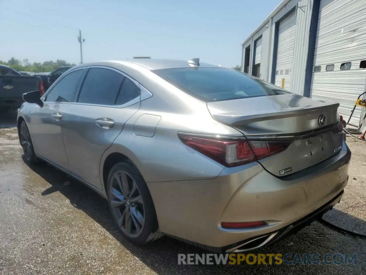 2 fotografías del automóvil dañado 58ABZ1B11KU051114 LEXUS ES350 2019