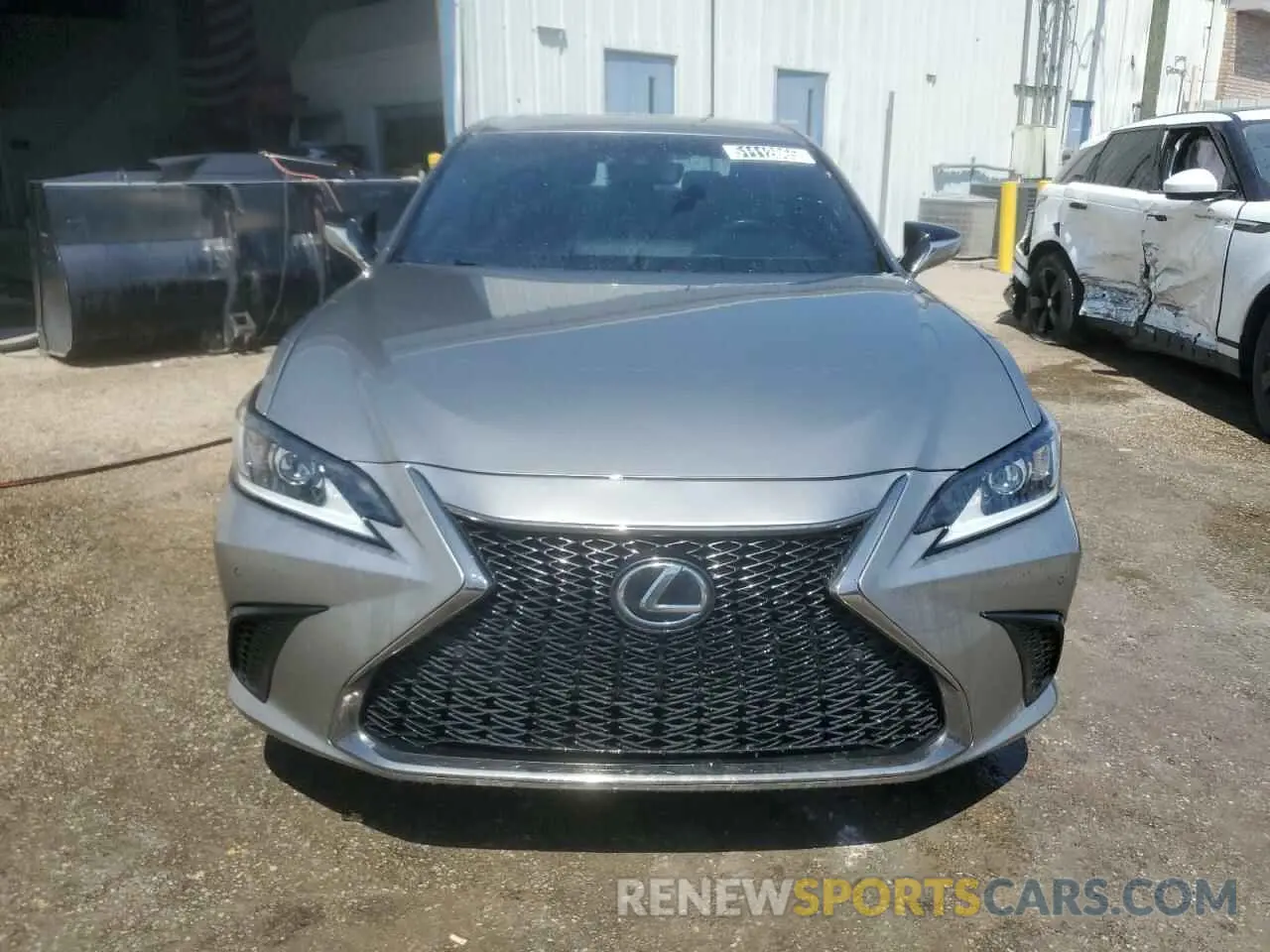 5 fotografías del automóvil dañado 58ABZ1B11KU051114 LEXUS ES350 2019