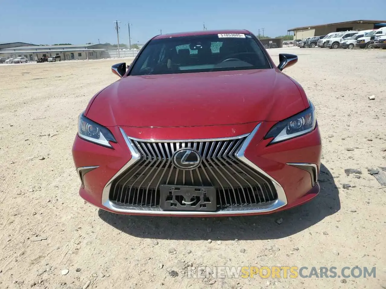 5 fotografías del automóvil dañado 58ABZ1B12KU003590 LEXUS ES350 2019