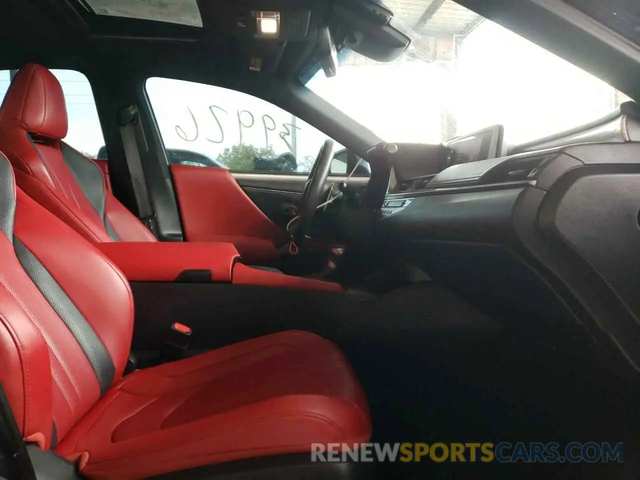 5 fotografías del automóvil dañado 58ABZ1B12KU023757 LEXUS ES350 2019