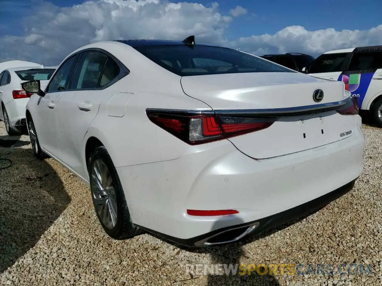 3 fotografías del automóvil dañado 58ABZ1B12KU029042 LEXUS ES350 2019