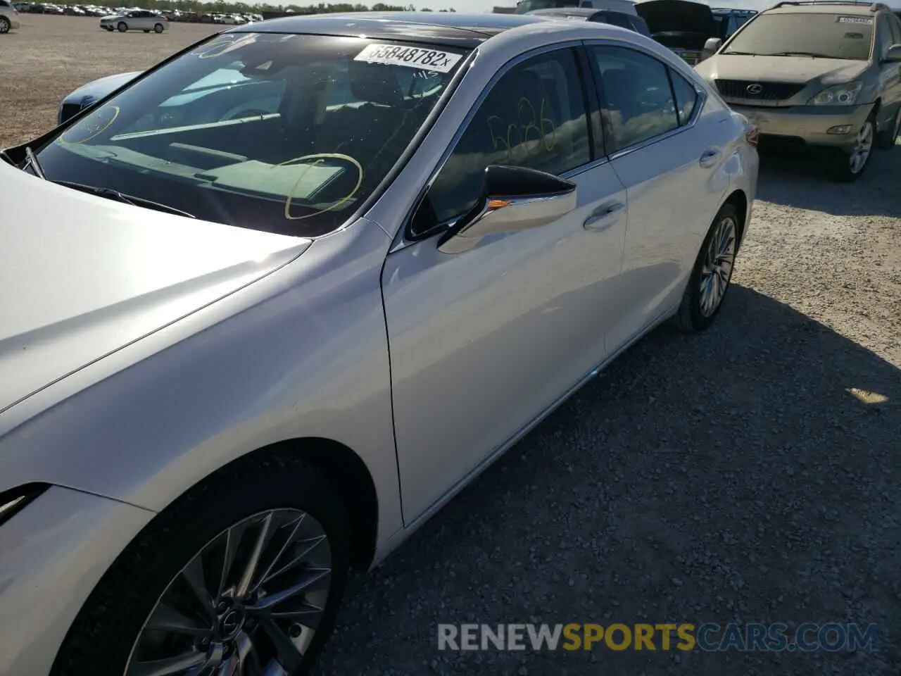 9 fotografías del automóvil dañado 58ABZ1B12KU029042 LEXUS ES350 2019