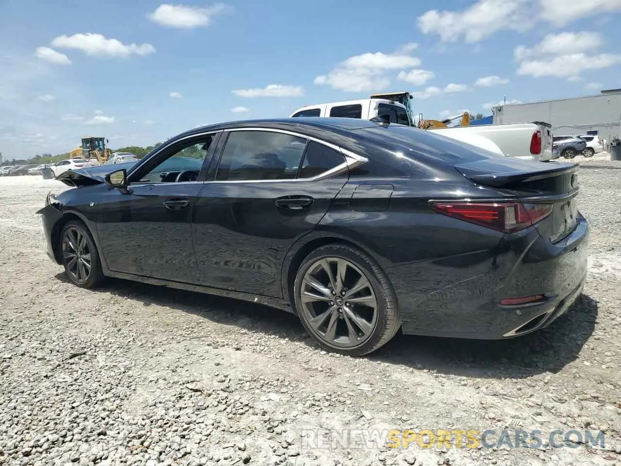 2 fotografías del automóvil dañado 58ABZ1B12KU040333 LEXUS ES350 2019