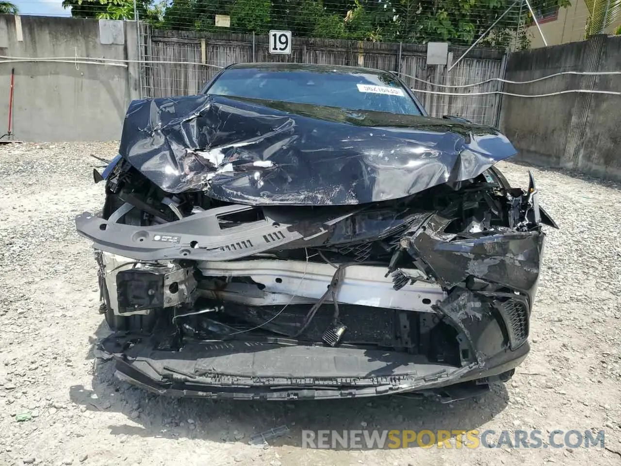 5 fotografías del automóvil dañado 58ABZ1B12KU040333 LEXUS ES350 2019