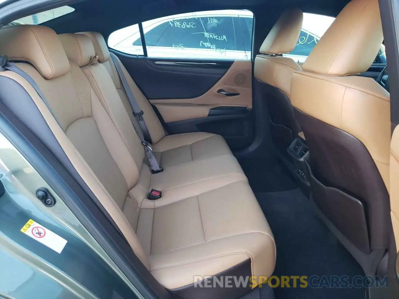 6 fotografías del automóvil dañado 58ABZ1B13KU008586 LEXUS ES350 2019