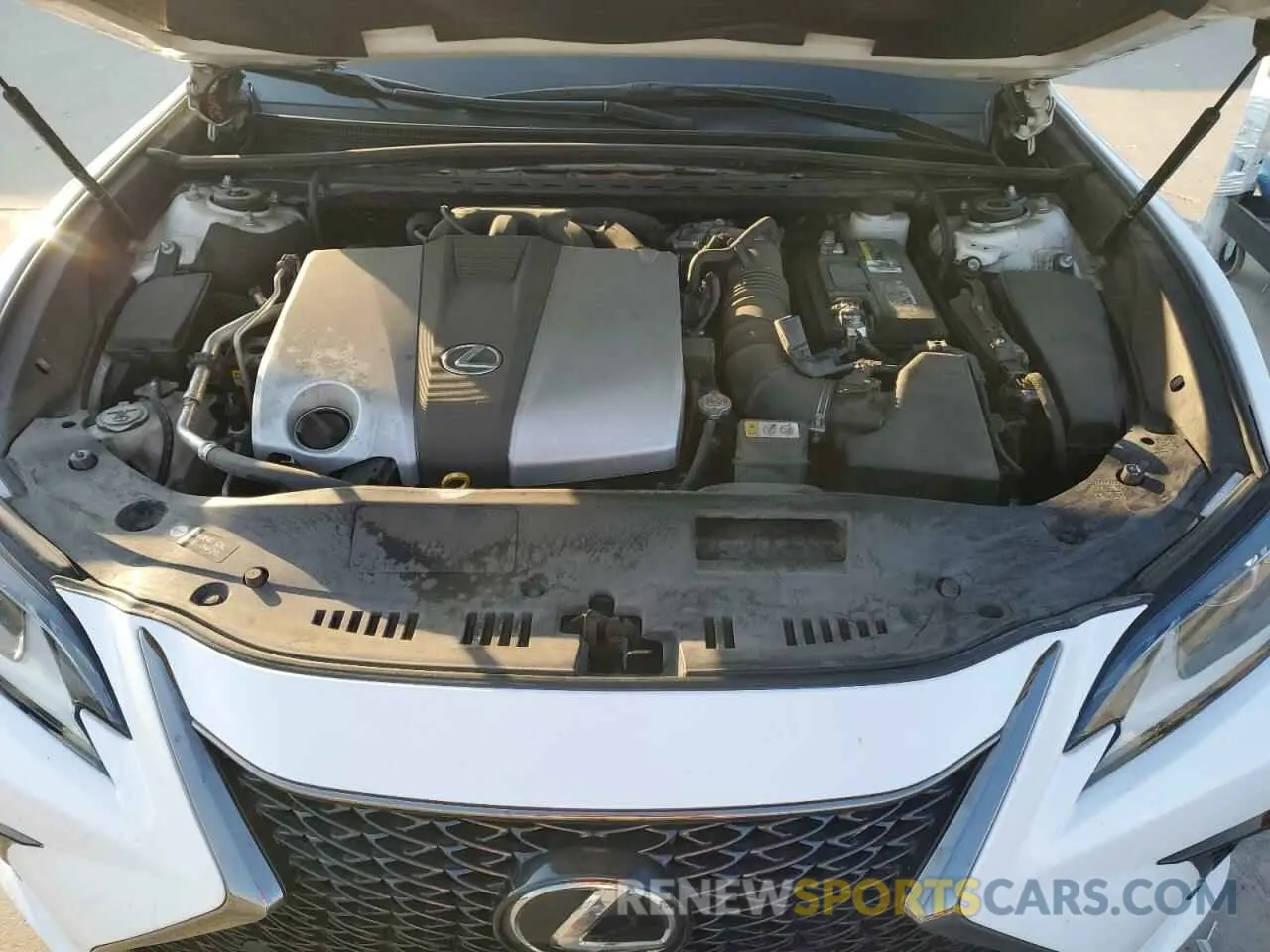 11 fotografías del automóvil dañado 58ABZ1B13KU012928 LEXUS ES350 2019