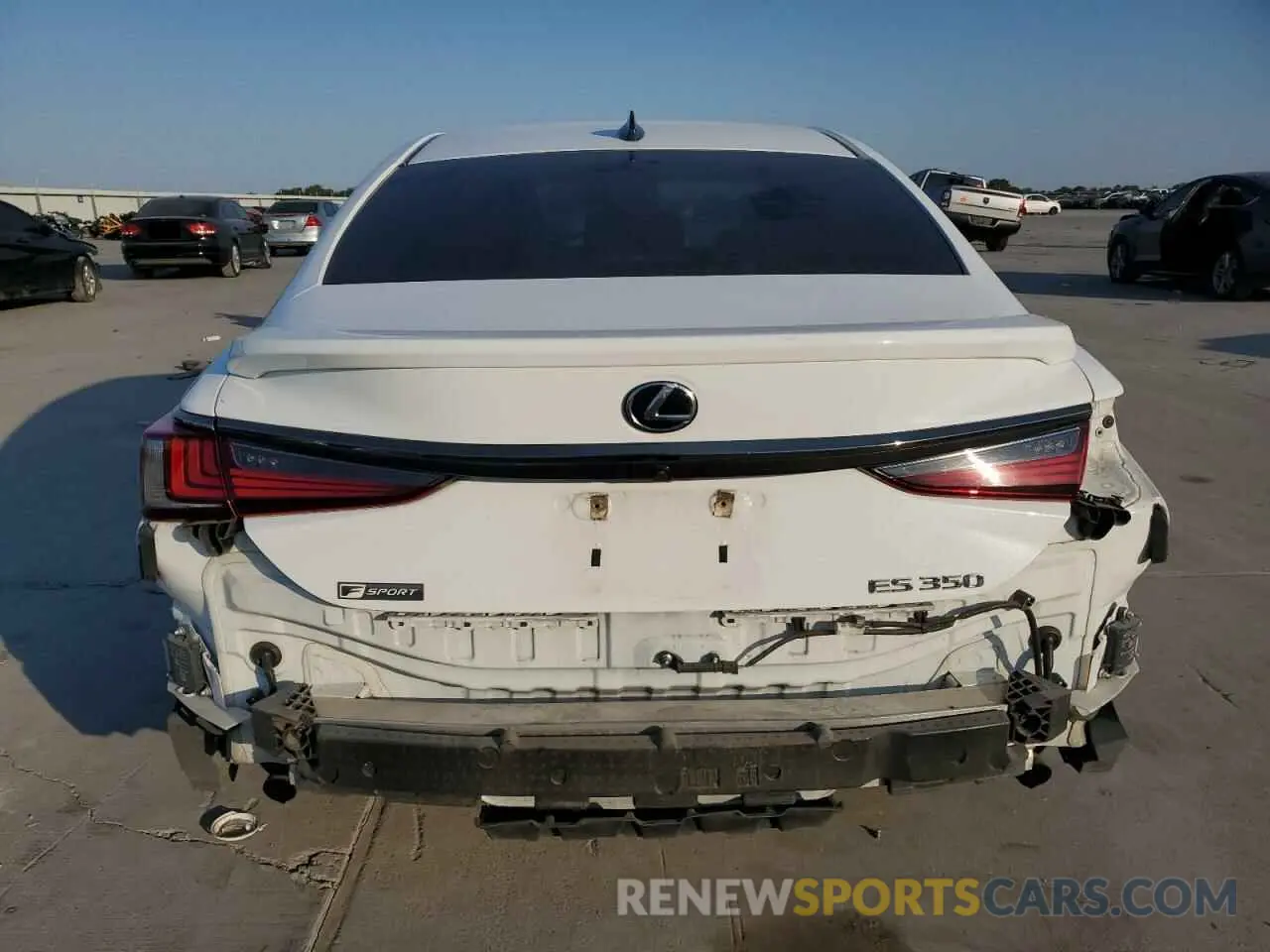 6 fotografías del automóvil dañado 58ABZ1B13KU012928 LEXUS ES350 2019