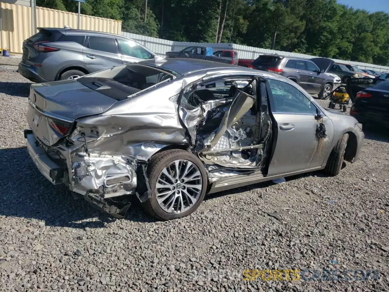 3 fotografías del automóvil dañado 58ABZ1B14KU002554 LEXUS ES350 2019