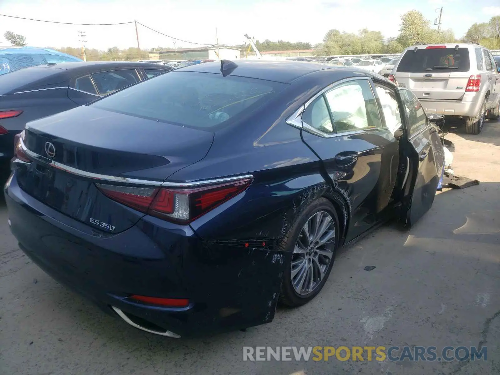 4 fotografías del automóvil dañado 58ABZ1B14KU028569 LEXUS ES350 2019