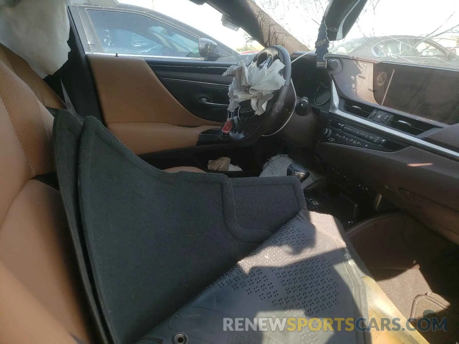 5 fotografías del automóvil dañado 58ABZ1B14KU028569 LEXUS ES350 2019