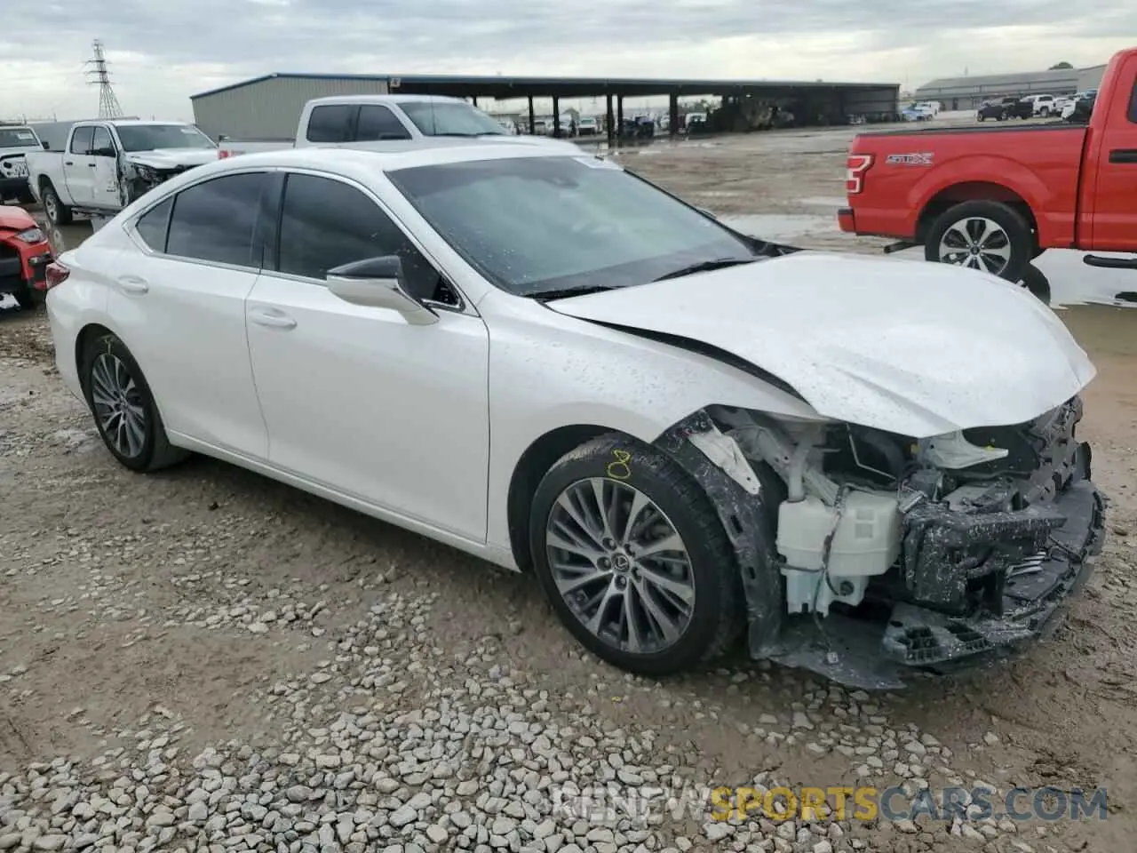 4 fotografías del automóvil dañado 58ABZ1B14KU041273 LEXUS ES350 2019