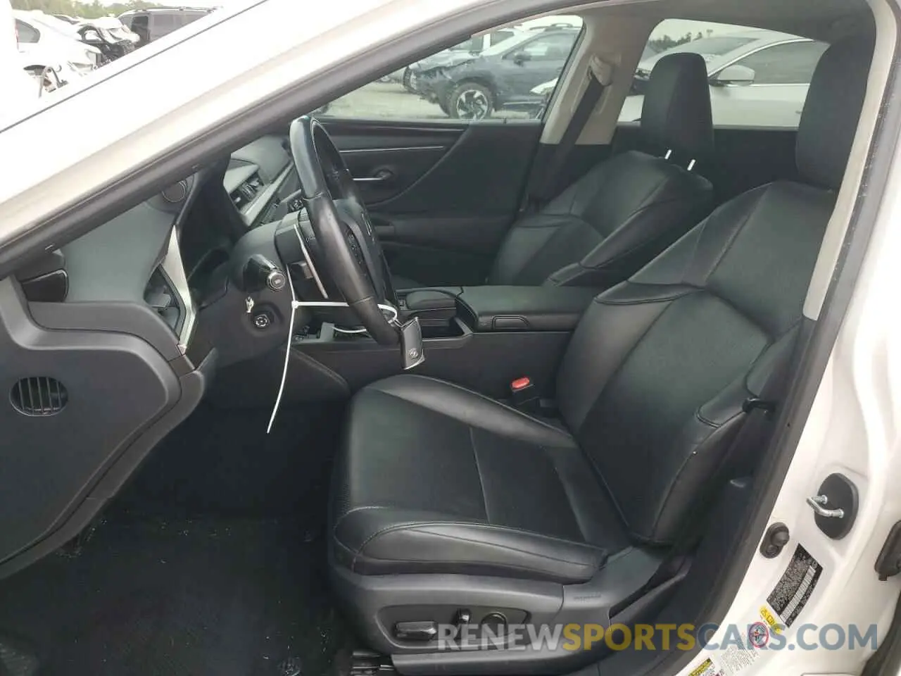 7 fotografías del automóvil dañado 58ABZ1B14KU041273 LEXUS ES350 2019