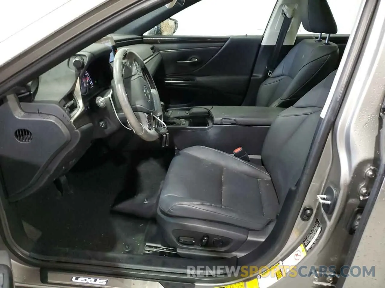 7 fotografías del automóvil dañado 58ABZ1B14KU045890 LEXUS ES350 2019