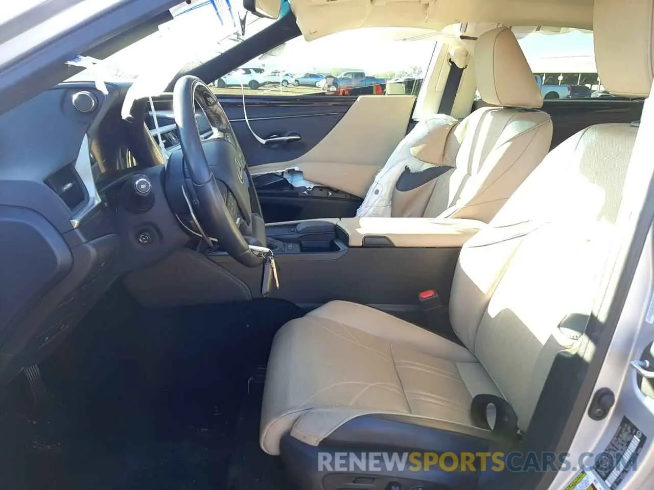 5 fotografías del automóvil dañado 58ABZ1B14KU048904 LEXUS ES350 2019