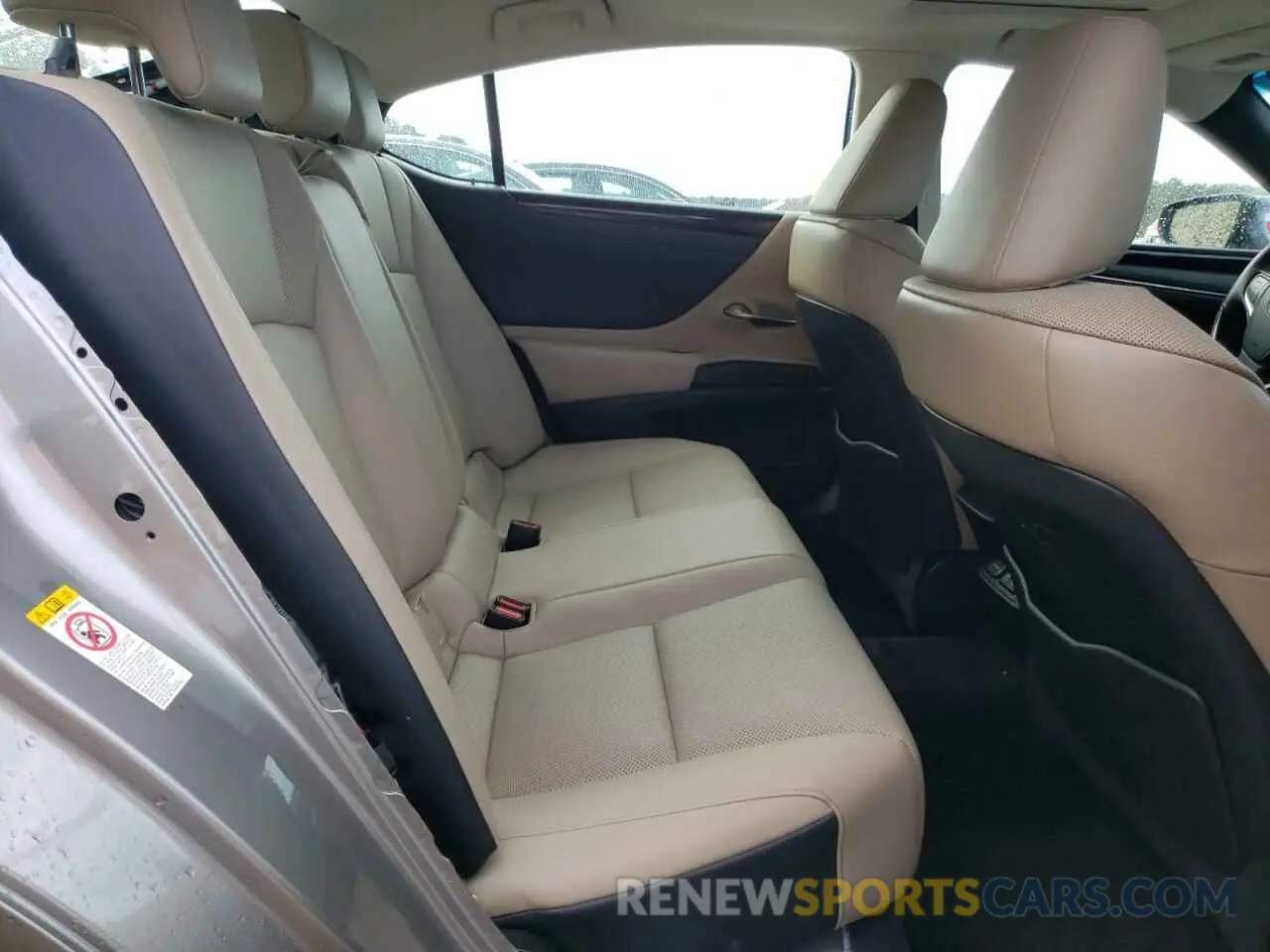 10 fotografías del automóvil dañado 58ABZ1B15KU014518 LEXUS ES350 2019