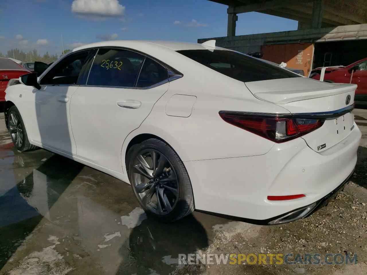3 fotografías del automóvil dañado 58ABZ1B15KU040388 LEXUS ES350 2019