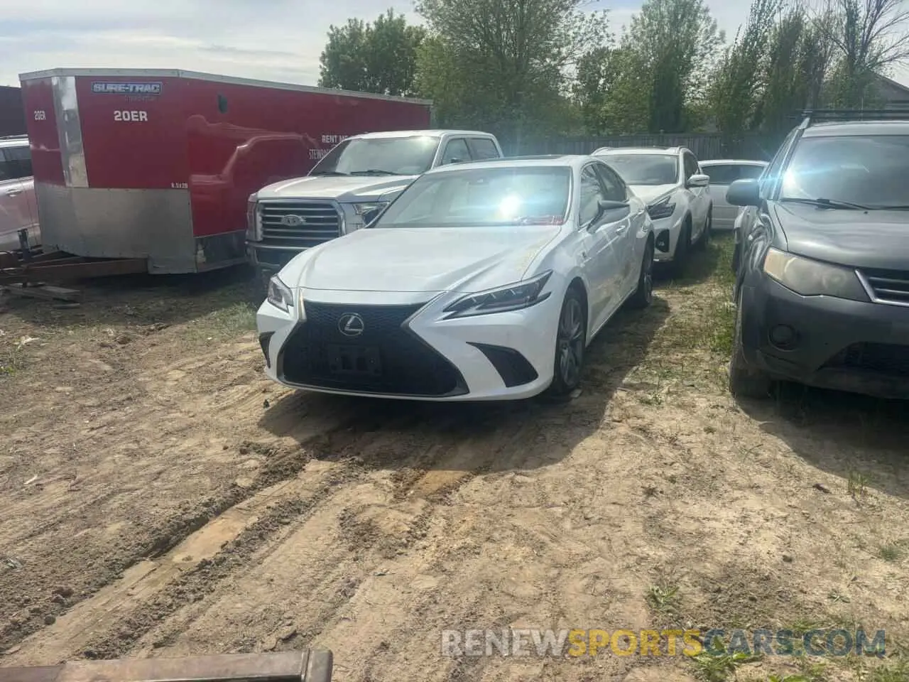 5 fotografías del automóvil dañado 58ABZ1B16KU002779 LEXUS ES350 2019
