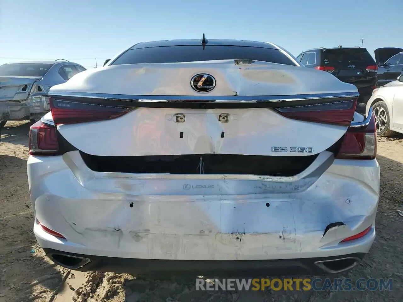 6 fotografías del automóvil dañado 58ABZ1B16KU012535 LEXUS ES350 2019