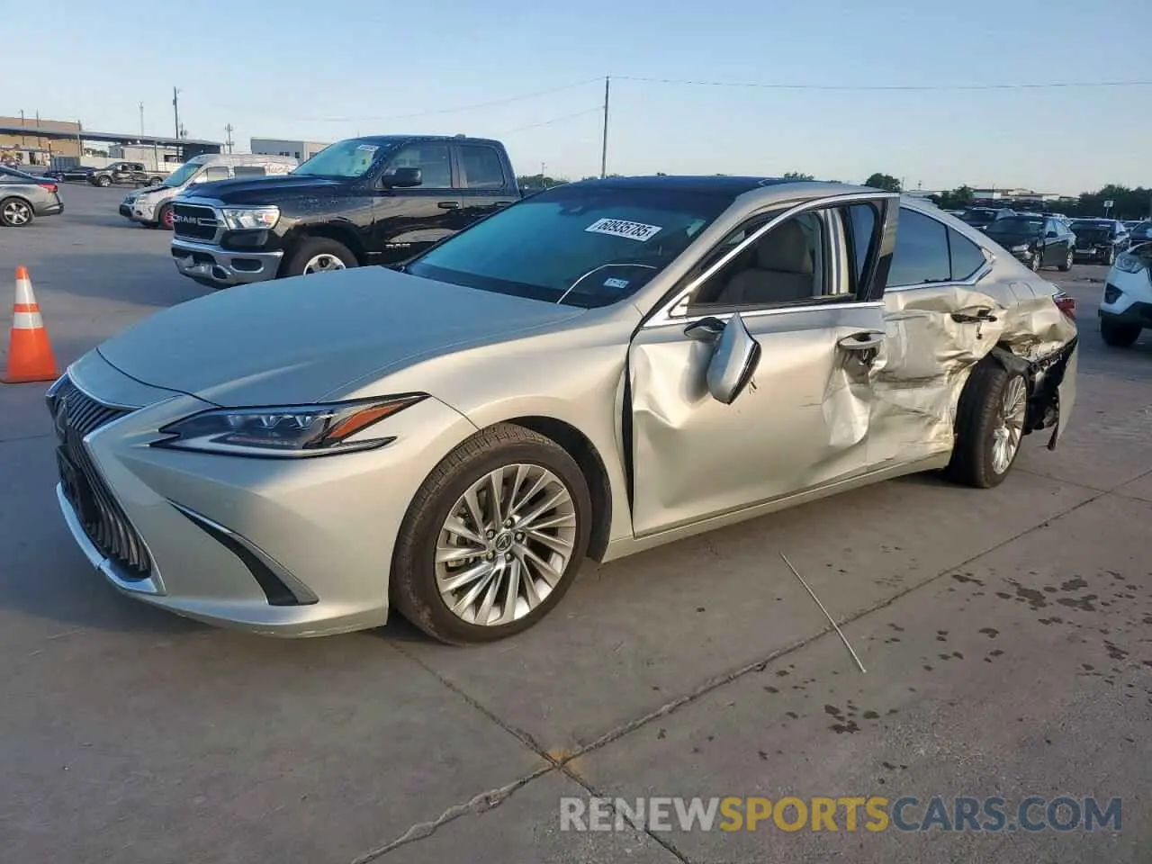 1 fotografías del automóvil dañado 58ABZ1B16KU031778 LEXUS ES350 2019