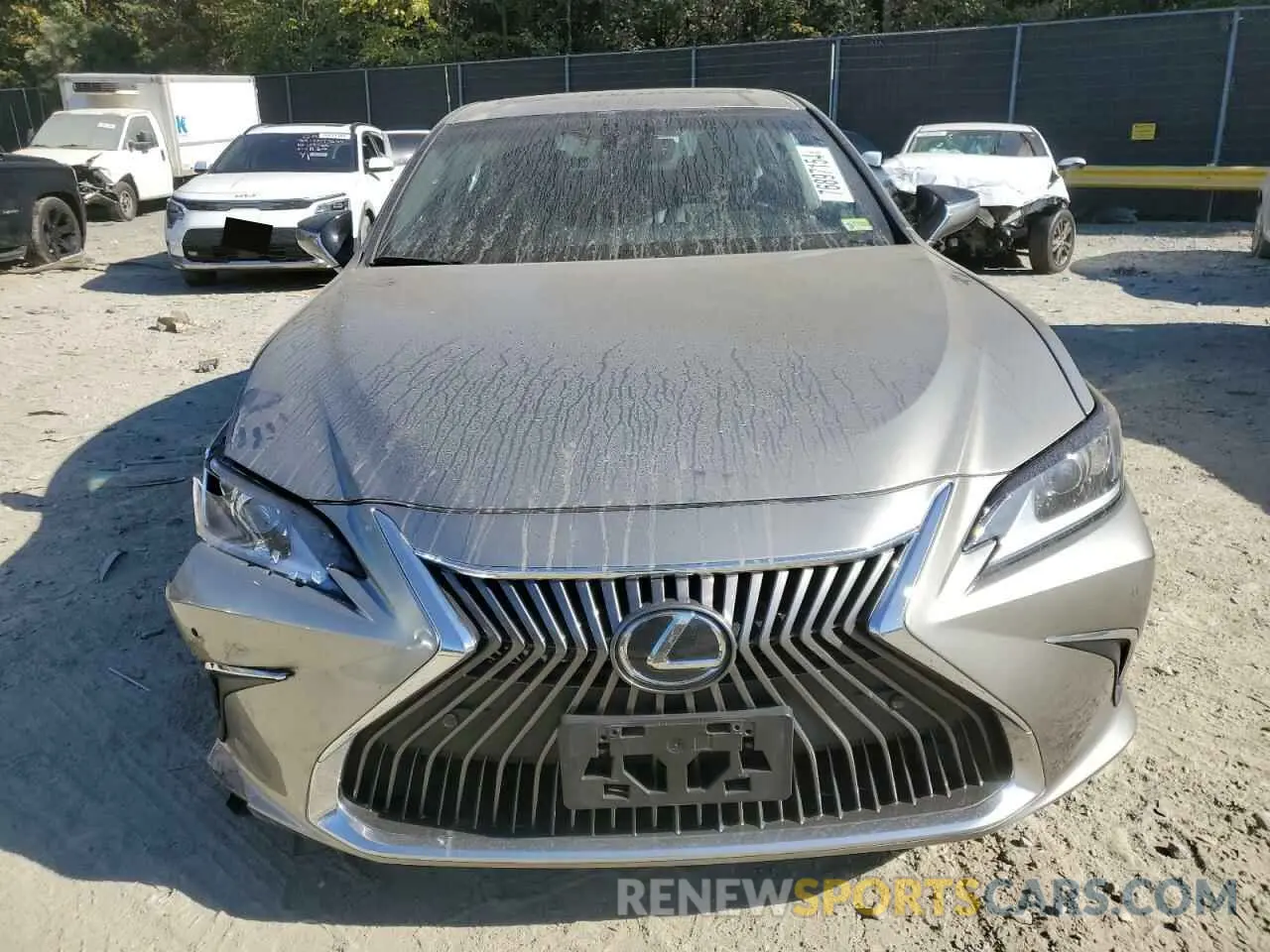 5 fotografías del automóvil dañado 58ABZ1B16KU040402 LEXUS ES350 2019