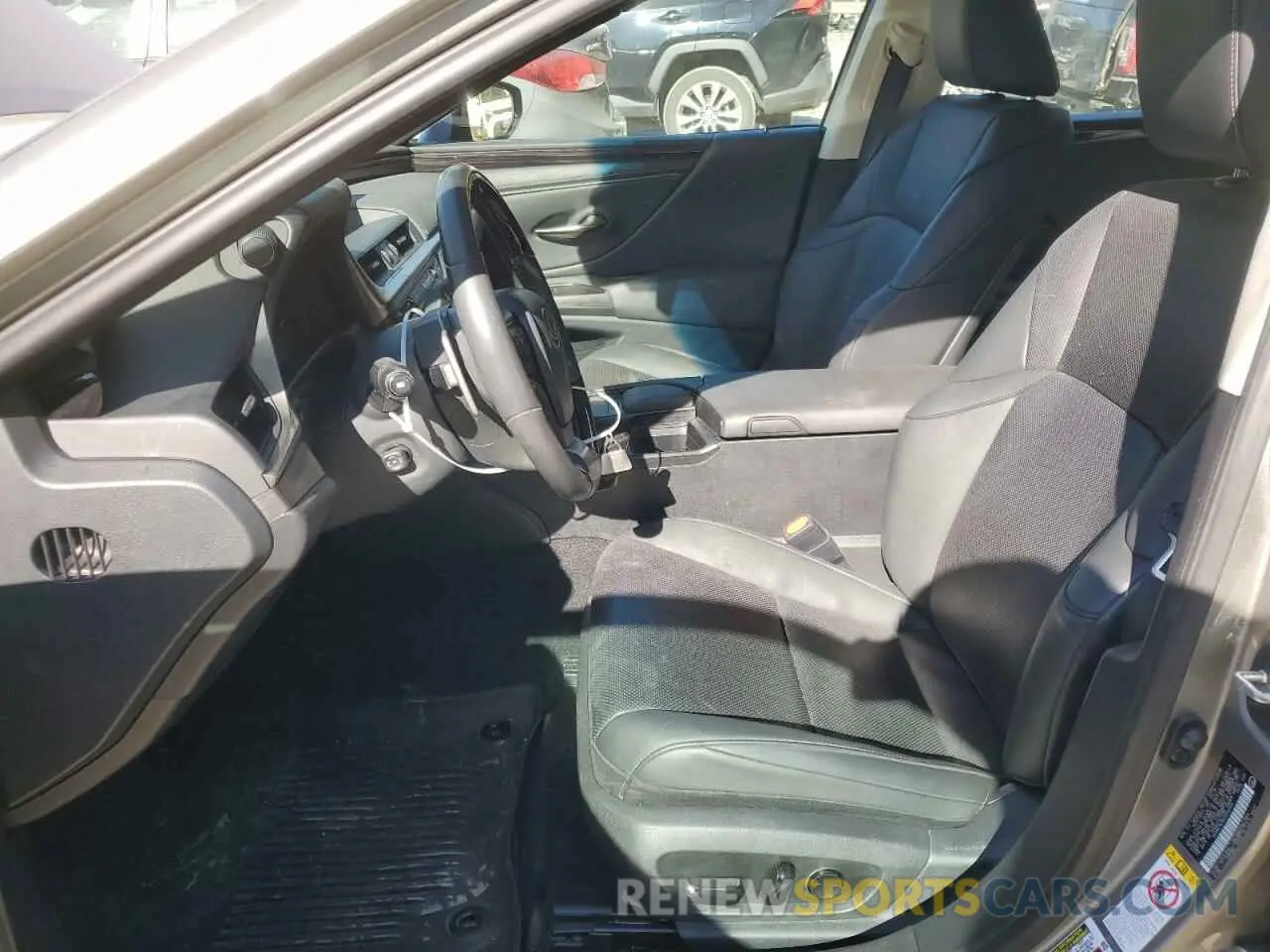 7 fotografías del automóvil dañado 58ABZ1B16KU040402 LEXUS ES350 2019