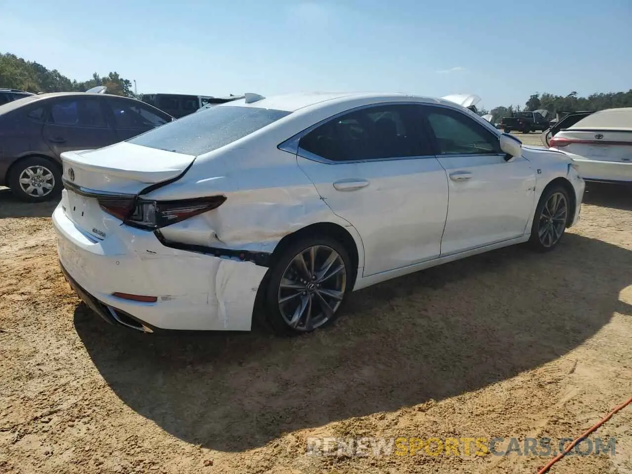 3 fotografías del automóvil dañado 58ABZ1B17KU006243 LEXUS ES350 2019