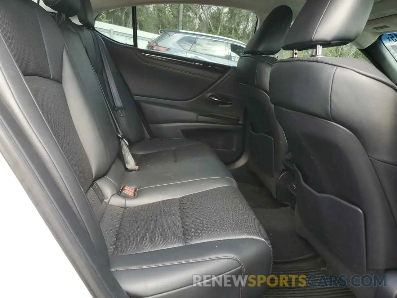 10 fotografías del automóvil dañado 58ABZ1B17KU018294 LEXUS ES350 2019