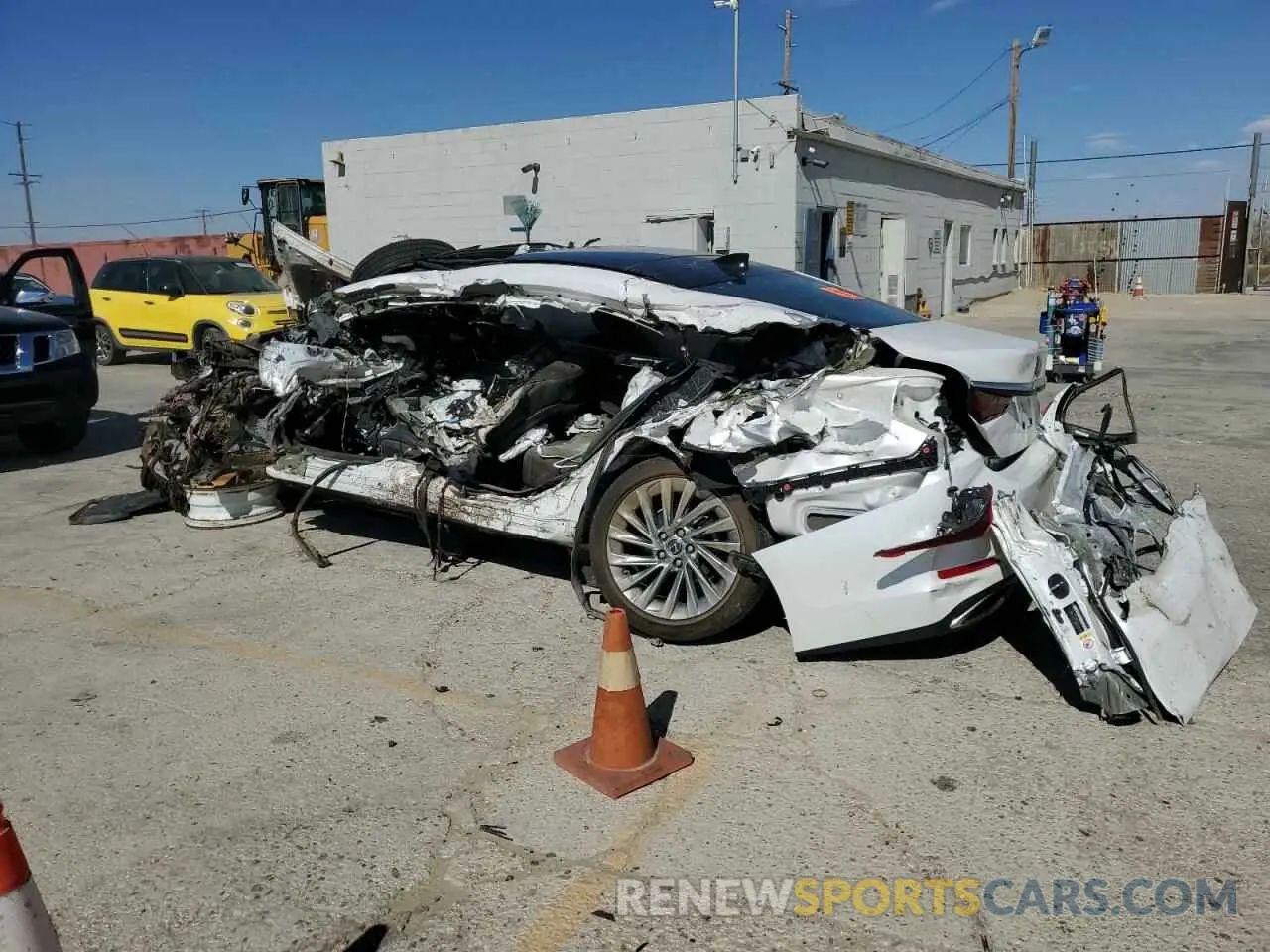 2 fotografías del automóvil dañado 58ABZ1B17KU027061 LEXUS ES350 2019
