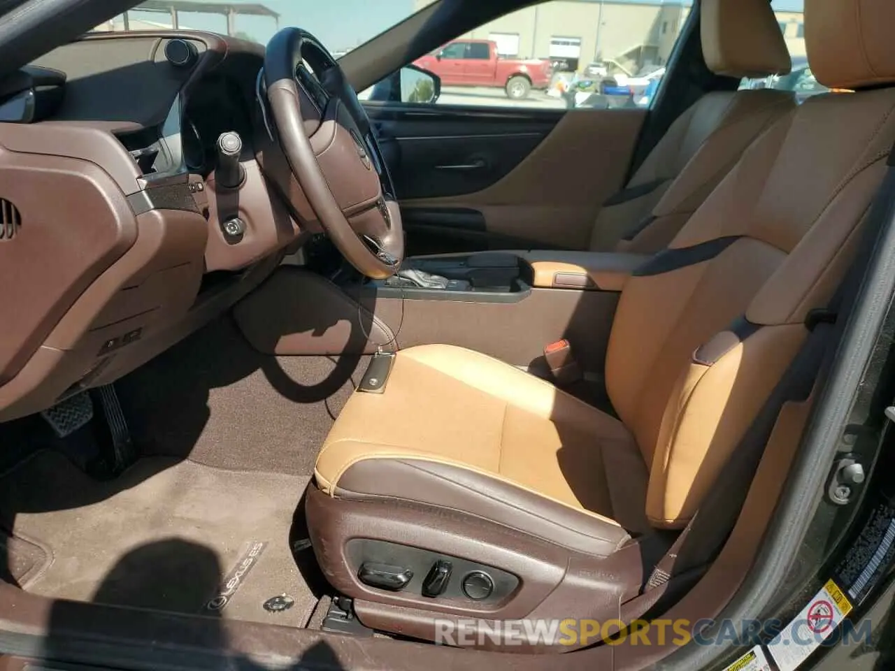 7 fotografías del automóvil dañado 58ABZ1B17KU038514 LEXUS ES350 2019
