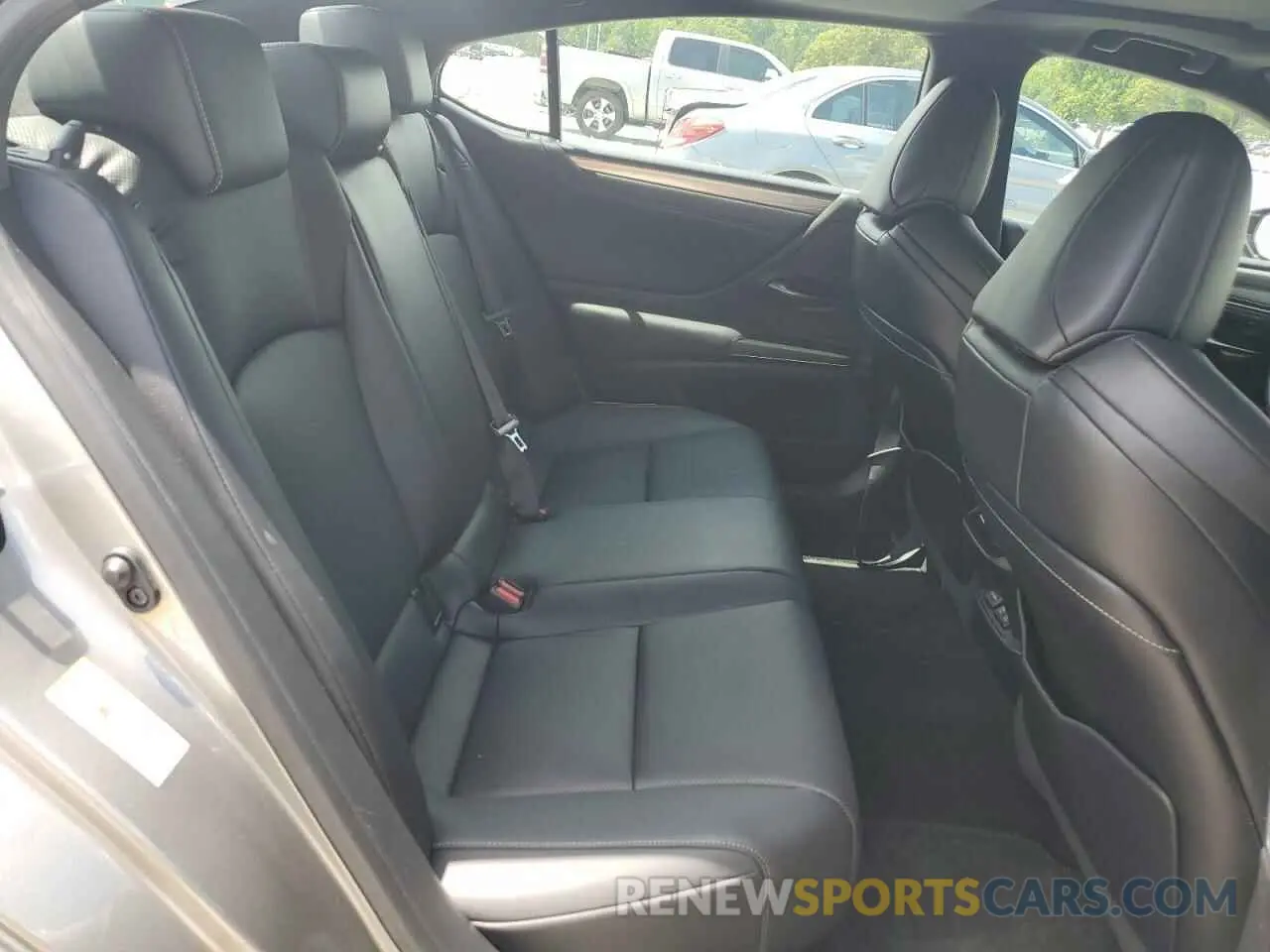 10 fotografías del automóvil dañado 58ABZ1B17KU046404 LEXUS ES350 2019