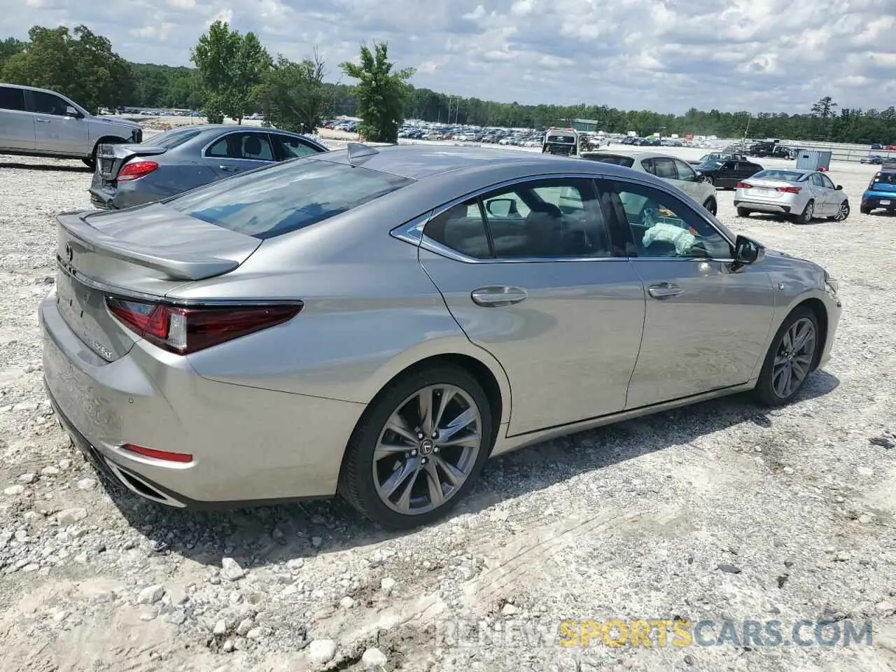 3 fotografías del automóvil dañado 58ABZ1B17KU046404 LEXUS ES350 2019