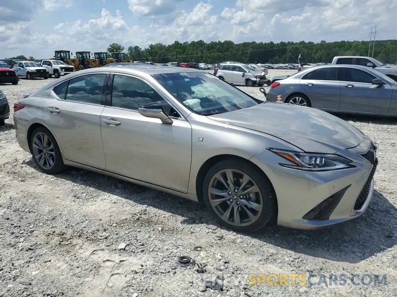 4 fotografías del automóvil dañado 58ABZ1B17KU046404 LEXUS ES350 2019