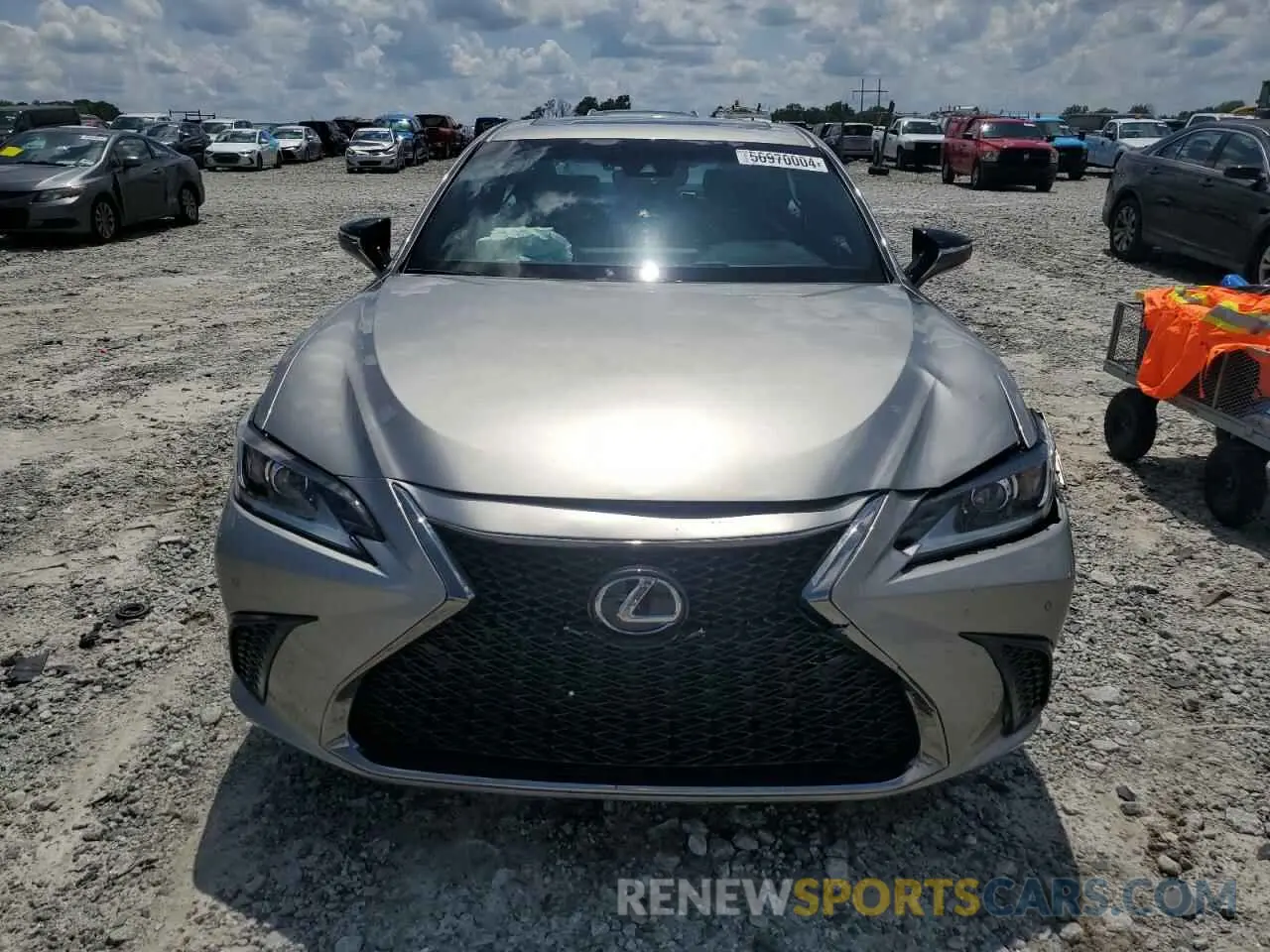 5 fotografías del automóvil dañado 58ABZ1B17KU046404 LEXUS ES350 2019