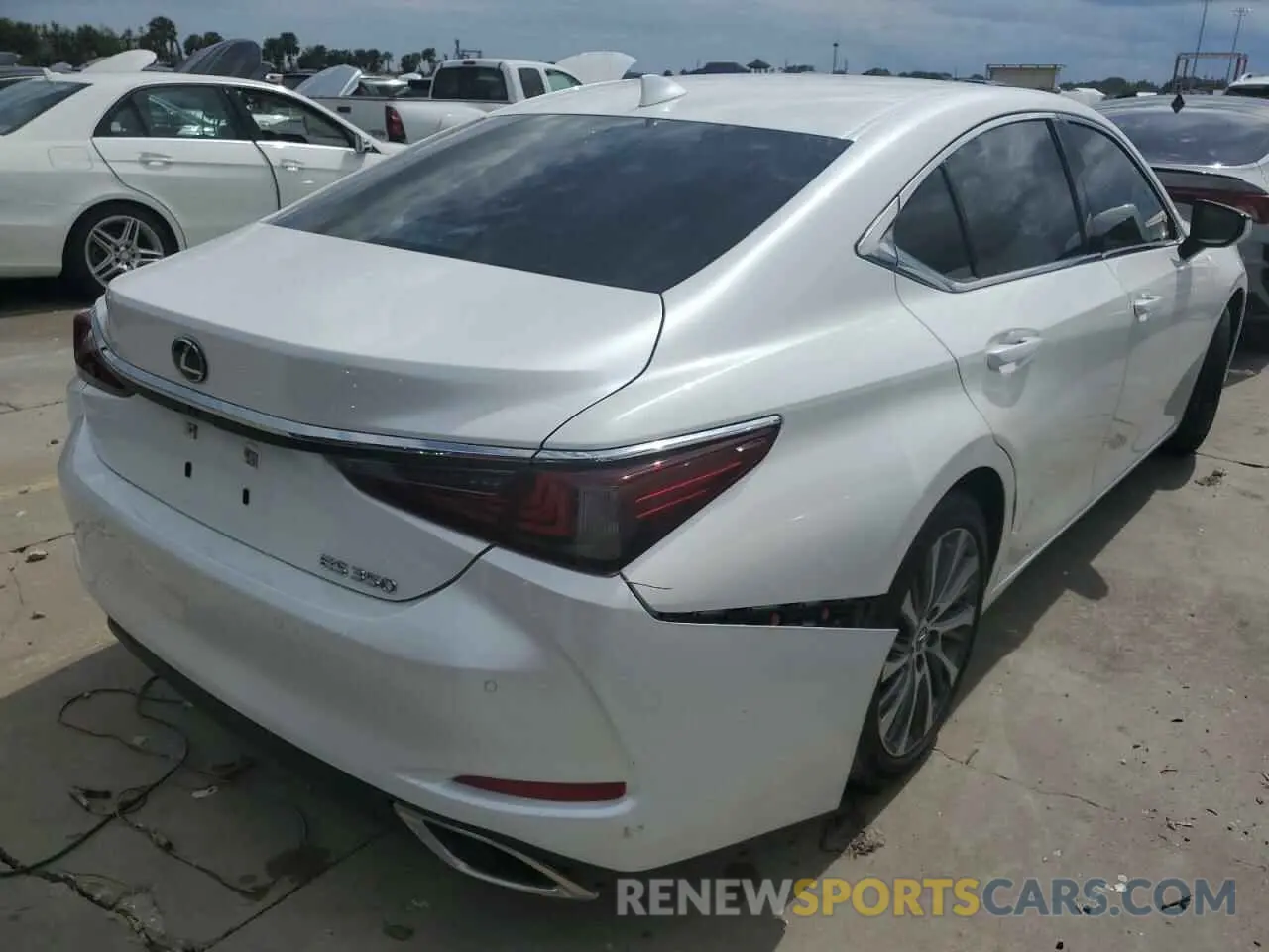 4 fotografías del automóvil dañado 58ABZ1B18KU009894 LEXUS ES350 2019
