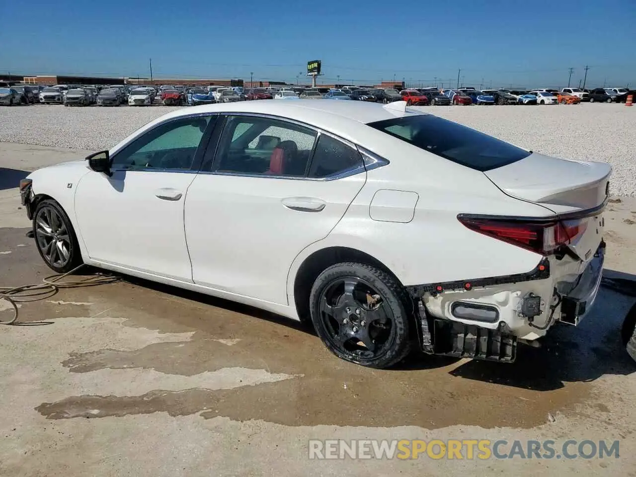 2 fotografías del automóvil dañado 58ABZ1B18KU011919 LEXUS ES350 2019
