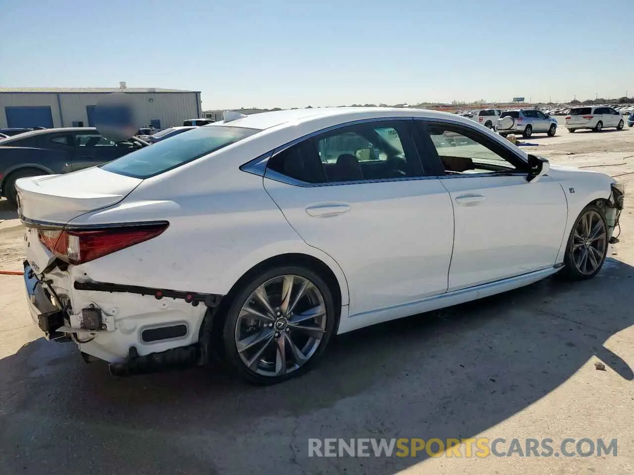 3 fotografías del automóvil dañado 58ABZ1B18KU011919 LEXUS ES350 2019