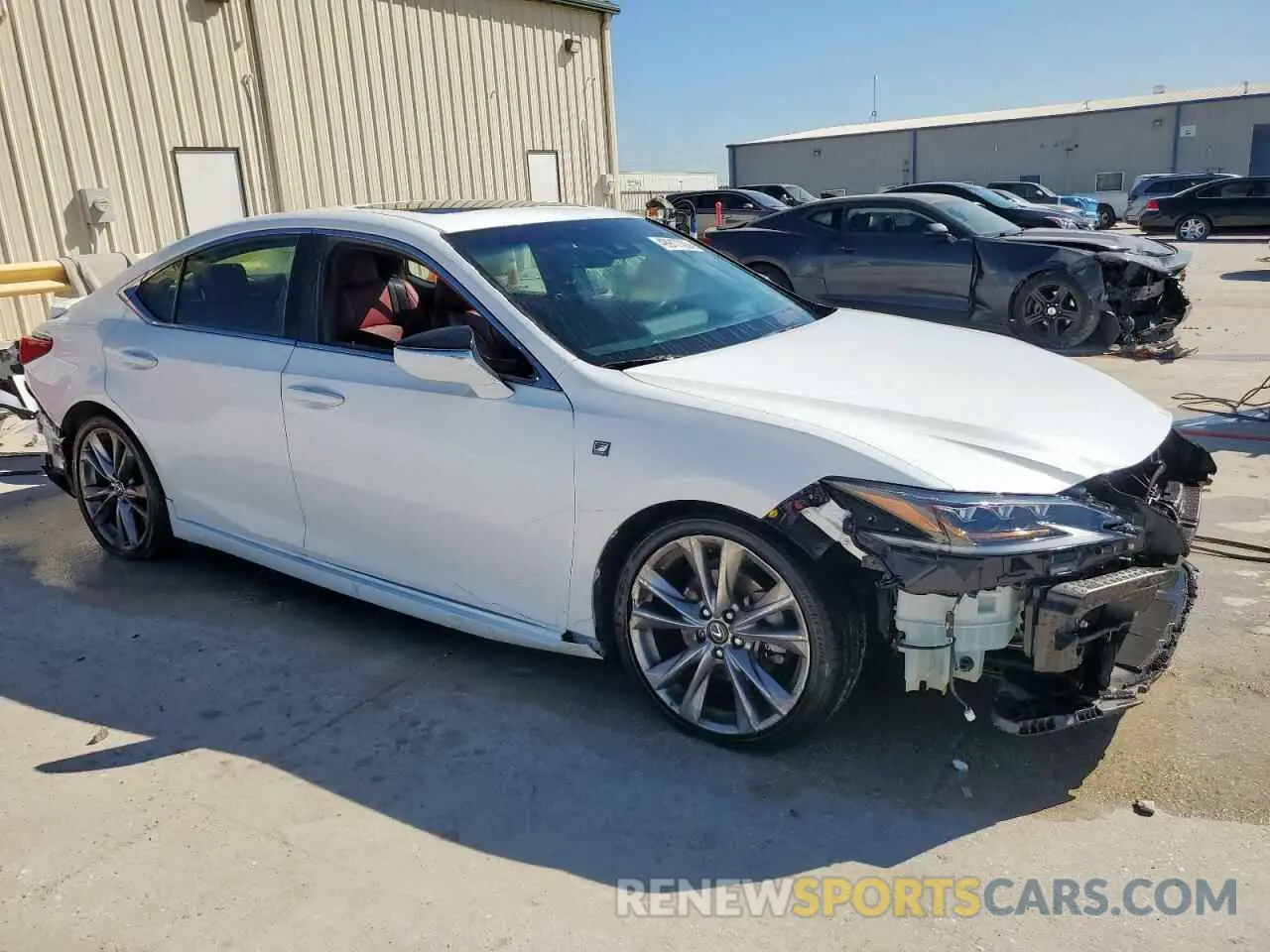 4 fotografías del automóvil dañado 58ABZ1B18KU011919 LEXUS ES350 2019