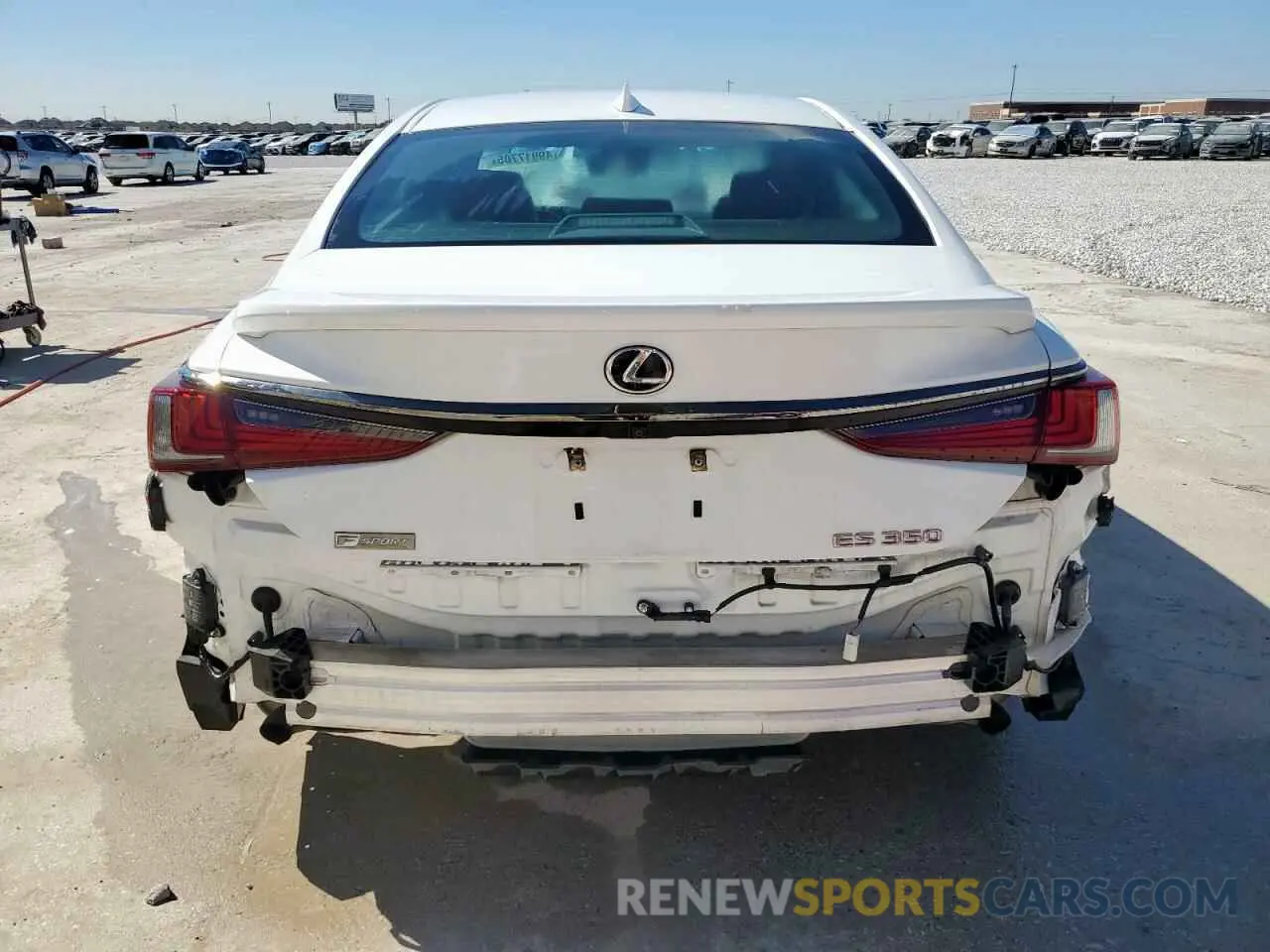 6 fotografías del automóvil dañado 58ABZ1B18KU011919 LEXUS ES350 2019