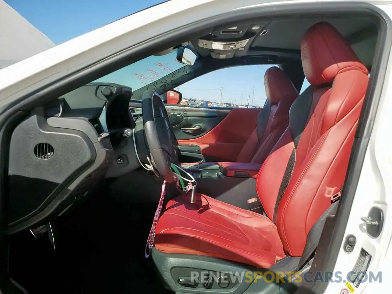 7 fotografías del automóvil dañado 58ABZ1B18KU011919 LEXUS ES350 2019