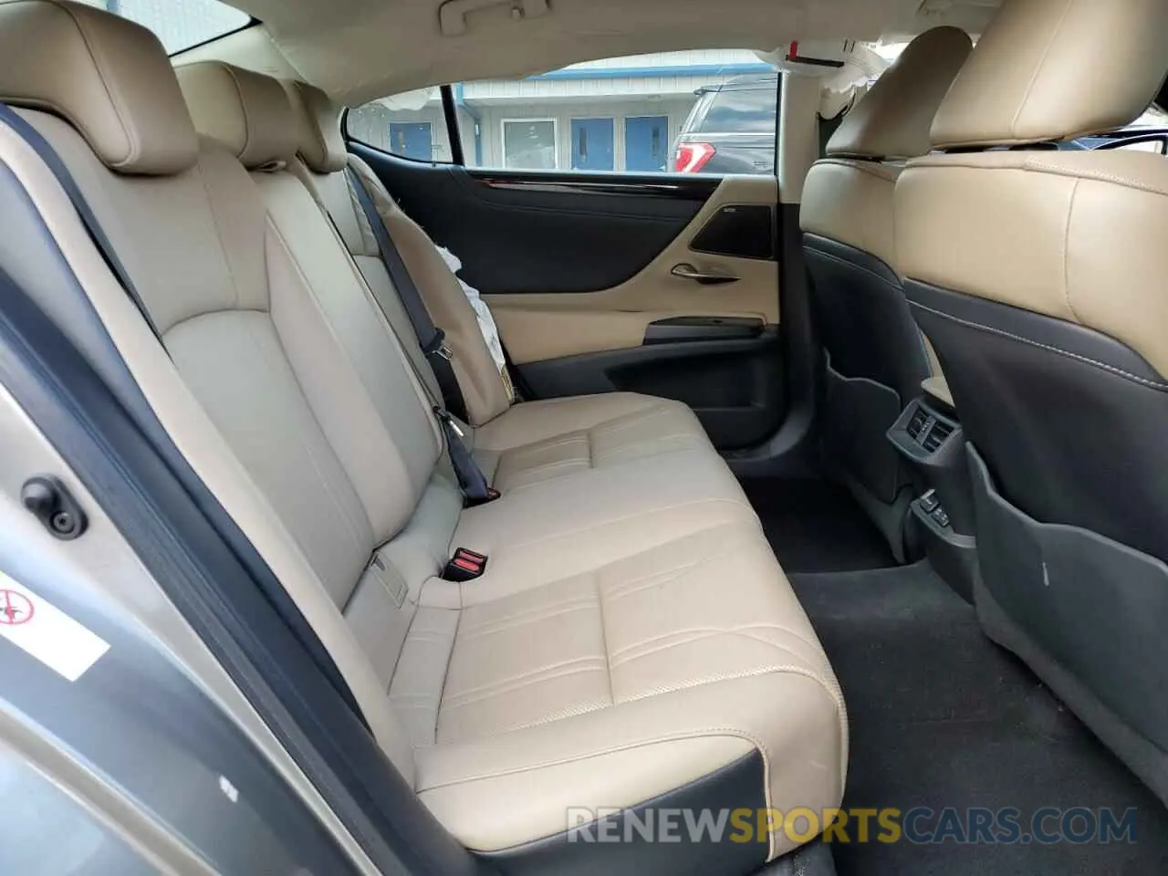 10 fotografías del automóvil dañado 58ABZ1B18KU017249 LEXUS ES350 2019