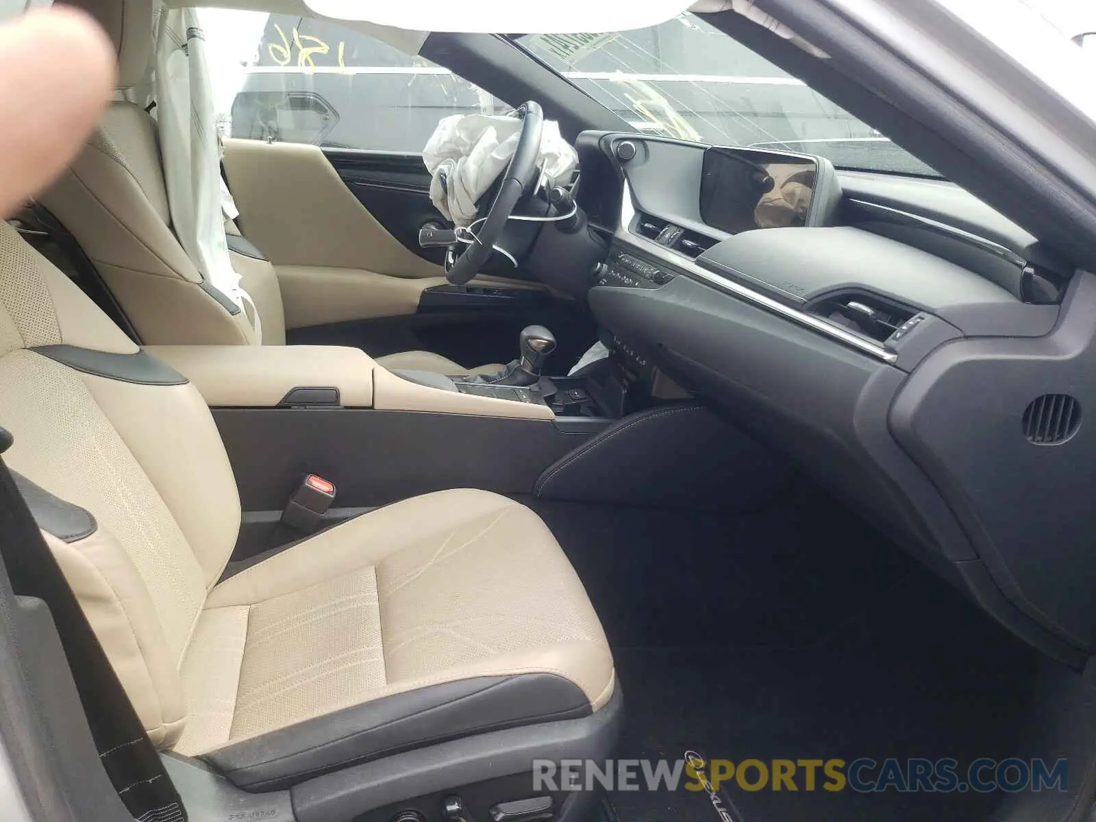 5 fotografías del automóvil dañado 58ABZ1B18KU022984 LEXUS ES350 2019