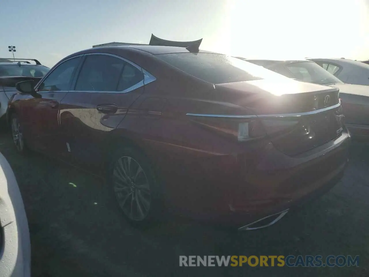 2 fotografías del automóvil dañado 58ABZ1B18KU025688 LEXUS ES350 2019