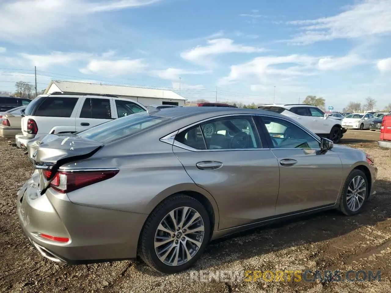 3 fotografías del automóvil dañado 58ABZ1B18KU027781 LEXUS ES350 2019
