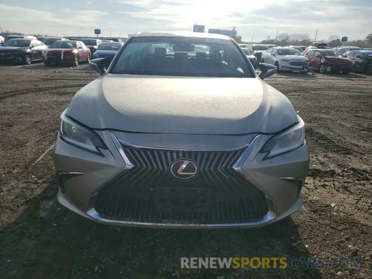 5 fotografías del automóvil dañado 58ABZ1B18KU027781 LEXUS ES350 2019