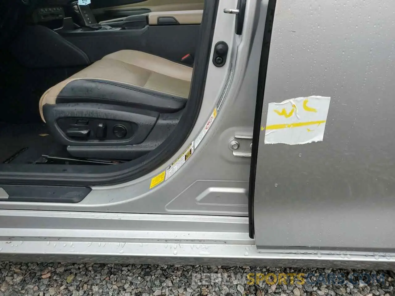 12 fotografías del automóvil dañado 58ABZ1B18KU034309 LEXUS ES350 2019