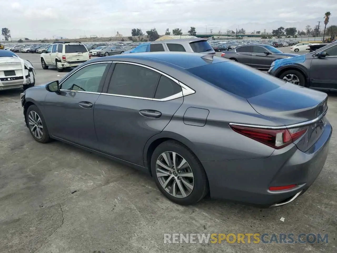2 fotografías del automóvil dañado 58ABZ1B18KU049750 LEXUS ES350 2019