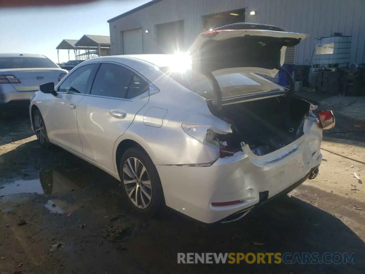 3 fotografías del automóvil dañado 58ABZ1B19KU030639 LEXUS ES350 2019