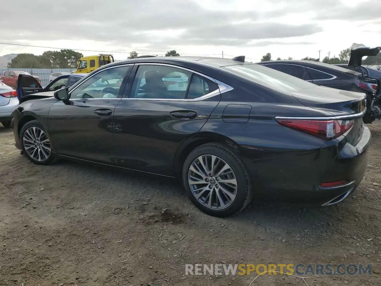 2 fotografías del automóvil dañado 58ABZ1B19KU038109 LEXUS ES350 2019