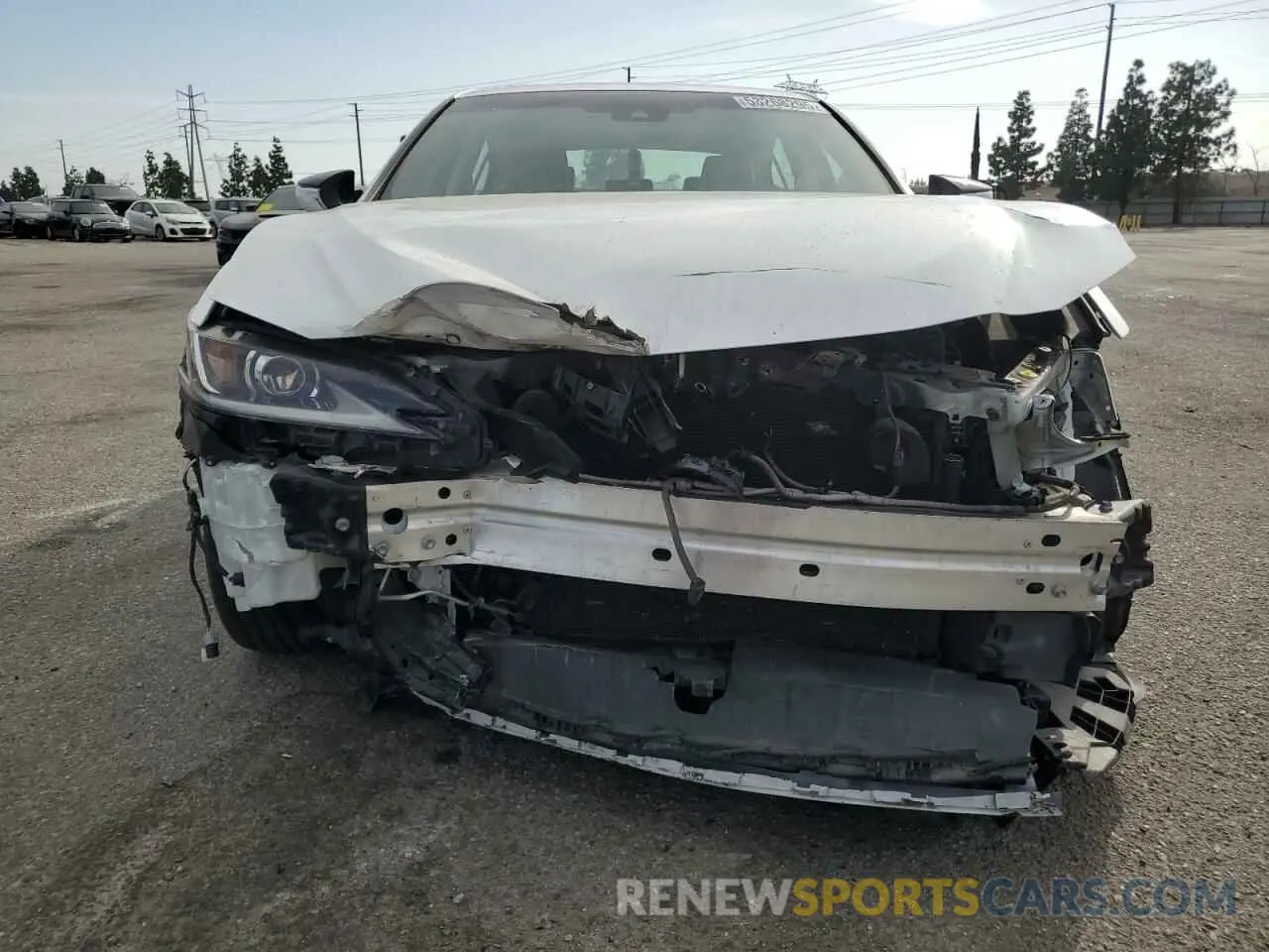 5 fotografías del automóvil dañado 58ABZ1B1XKU007550 LEXUS ES350 2019