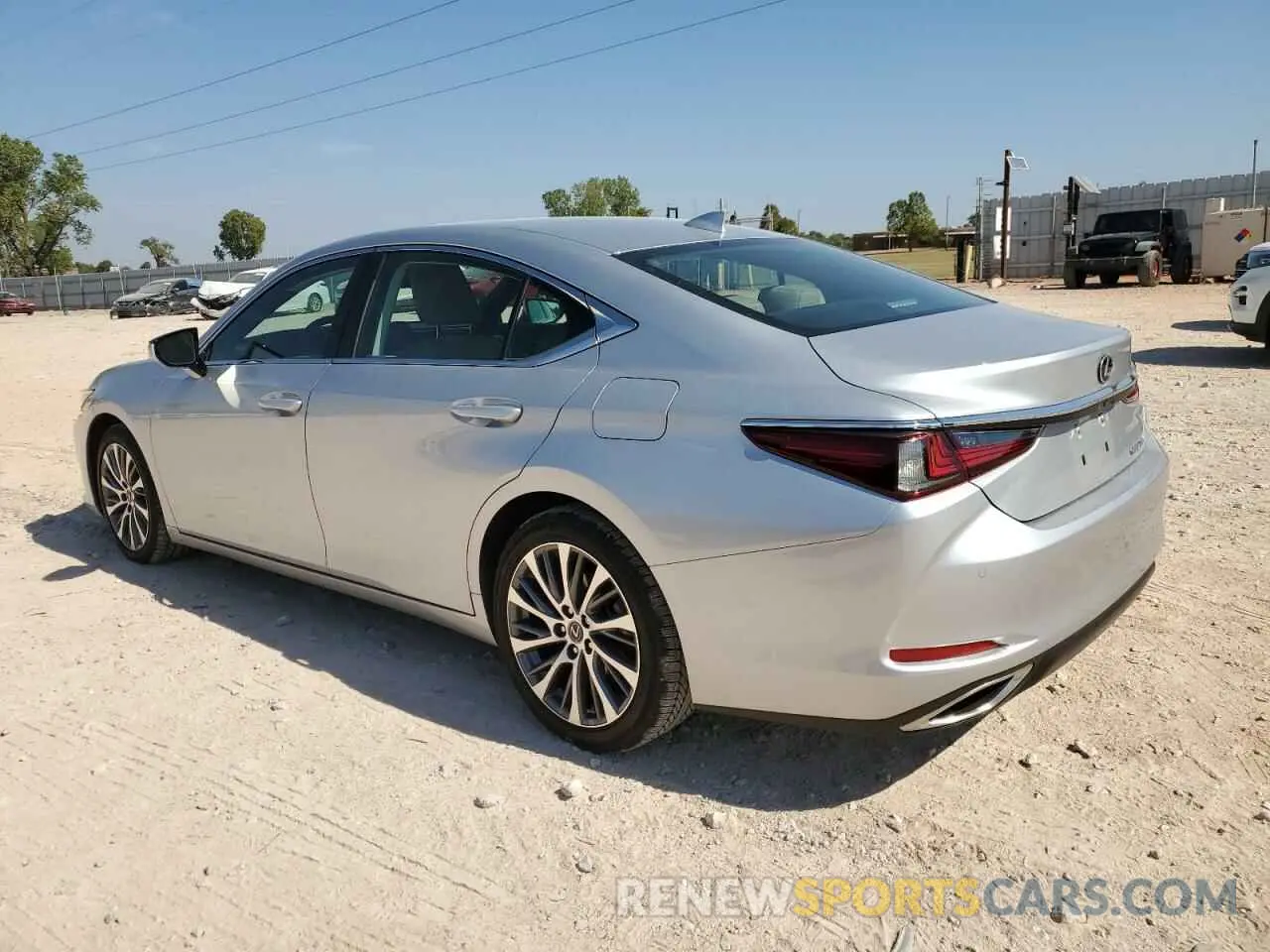 2 fotografías del automóvil dañado 58ABZ1B1XKU024798 LEXUS ES350 2019